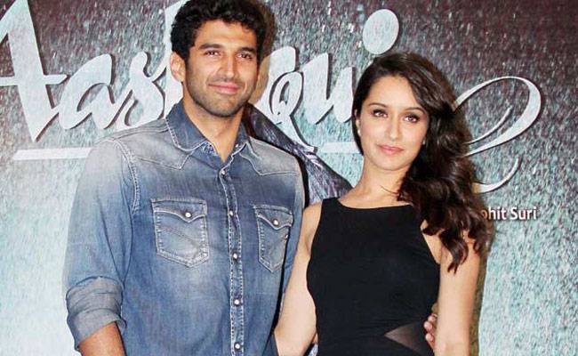 आदित्य रॉय कपूर और श्रद्धा कपूर