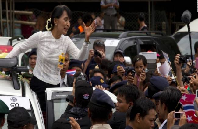 म्यामांर की लोकतंत्र समर्थक नेता सू की