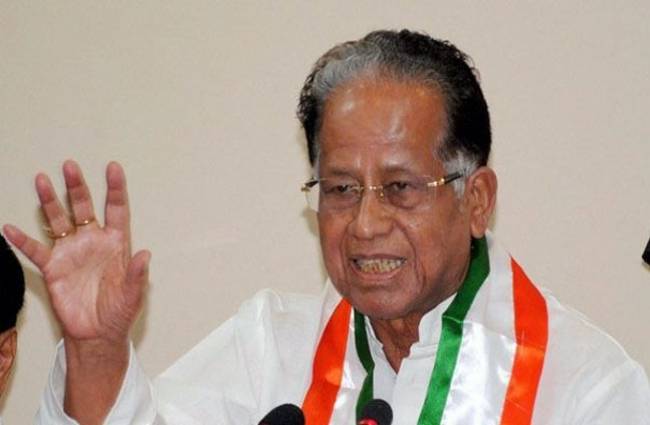 असम के मुख्यमंत्री तरुण गोगोई