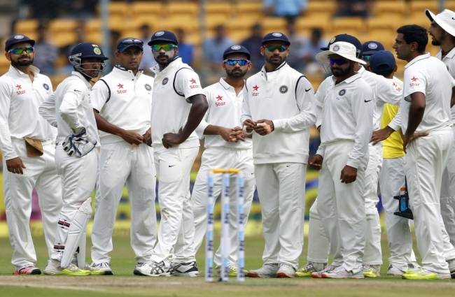 पहले दिन का खेल खत्म, भारत ड्राइविंग सीट पर