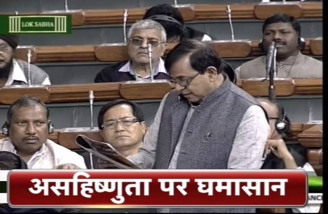 बहस के दौरान मोहम्मद सलीम