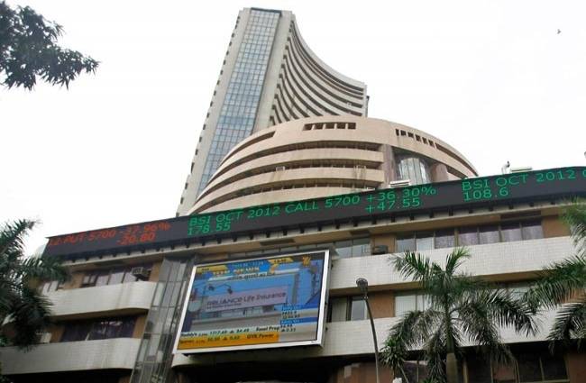 सेंसेक्स और निफ्टी में 0.25 फीसदी की बढ़त