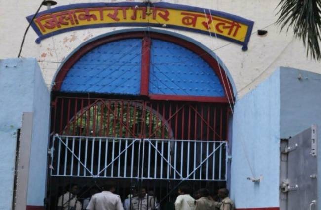 जेल से छूटे कैदी