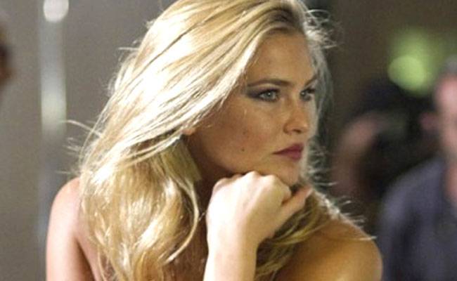 सुपर मॉडल बार रेफेली