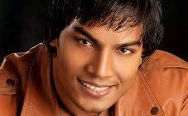 मशहूर गायक मोहन राठोर