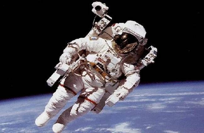 सोमवार को स्पेसवॉक करेंगे नासा के अंतरिक्ष यात्री