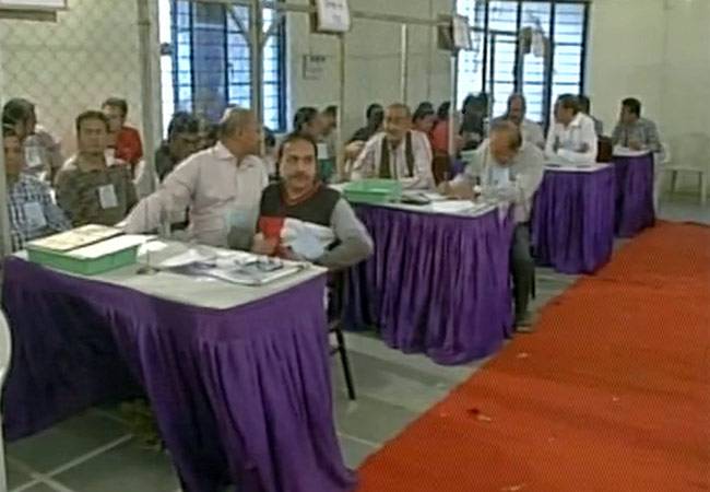 मतगणना का सिलसिला जारी