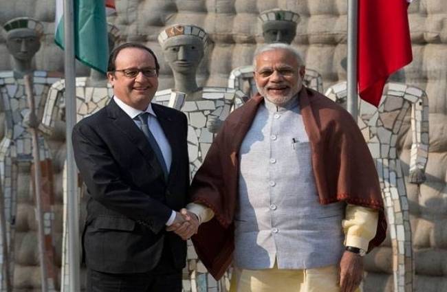 पीएम नरेंद्र मोदी के साथ फ्रांस के राष्ट्रपति फ्रांस्वा ओलांद