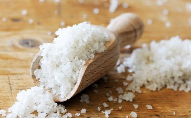 रूप निखारने के लिए करें नमक का इस्तेमाल