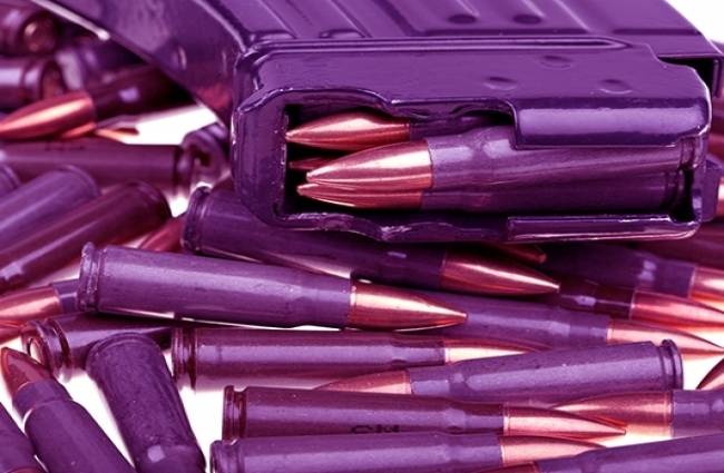 तालाब में मिले गोला बारूद की जांच की जा रही है