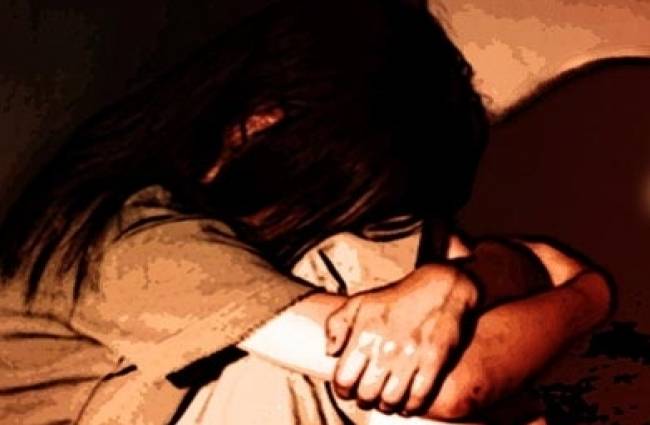 बच्ची ने एसे में लिखा परिवार का हाल