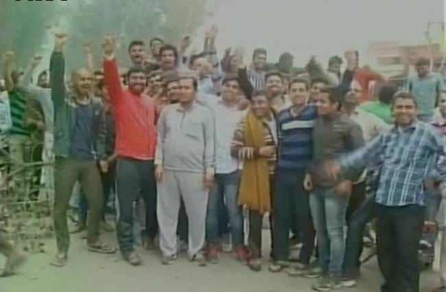 रोहतक में हिंसक प्रदर्शन