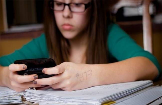 न्यूज पढ़कर मोबाइल यूजर्स कमा सकेंगे पैसे