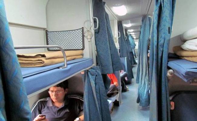 रेलवे नए कंबल डिजाइन करवा रही है