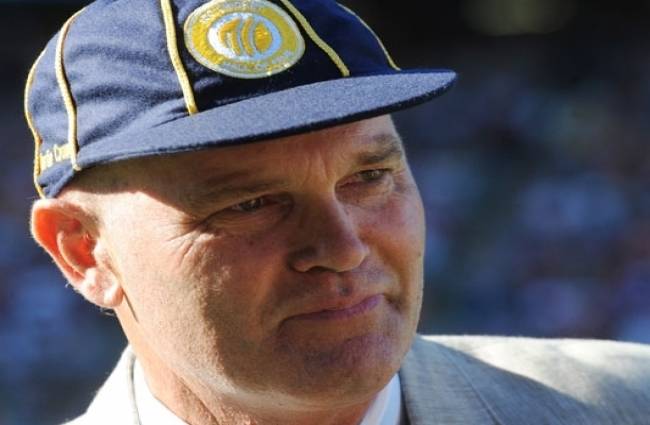 न्यूजीलैंड के पूर्व क्रिकेट कप्तान मार्टिन