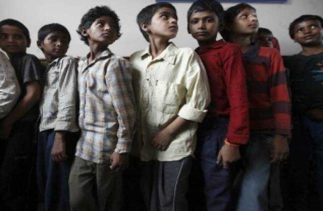 दवा लेने के बाद 60 छात्र बीमार