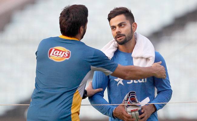 विराट कोहली और शाहिद अफरीदी