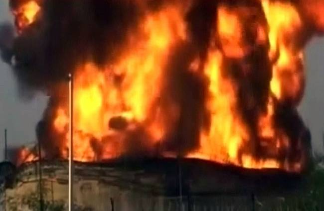 आग से एक ही परिवार के 4 लोगों की मौत