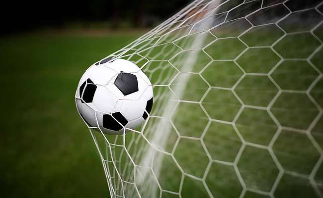 फुटबॉल मैच के लिए स्पेशल ट्रेन का टिकट 60 और 100 पाउंड का होगा