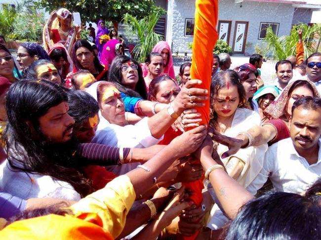 किन्नर अखाड़ा की पेशवाई