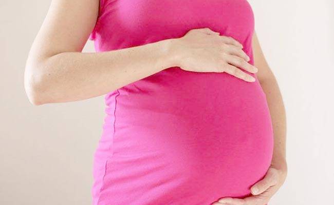 सरकार ने अधीक्षिका को निलंबित किया