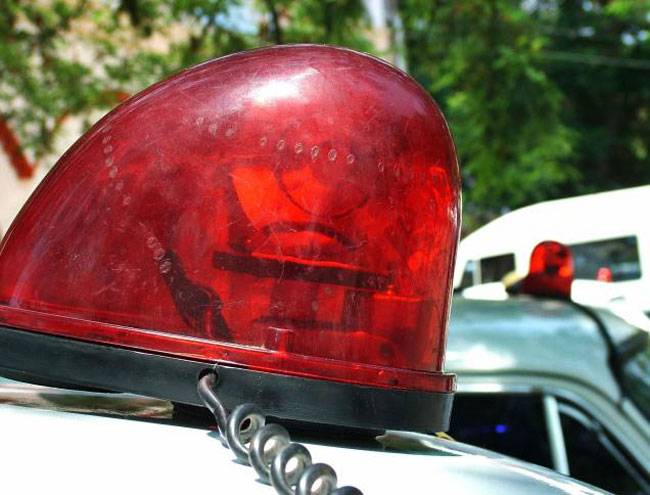 ग्रामीणों ने की पुलिस चौकी पर चढ़ाई