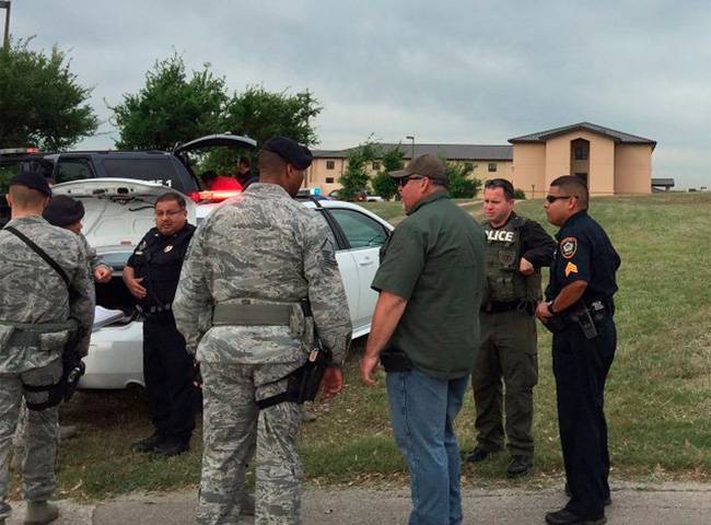 घटना की जांच में जुटे अधि‍कारी