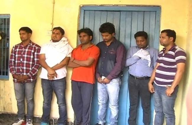 पकड़ा गया परीक्षा पास कराने वाला गिरोह