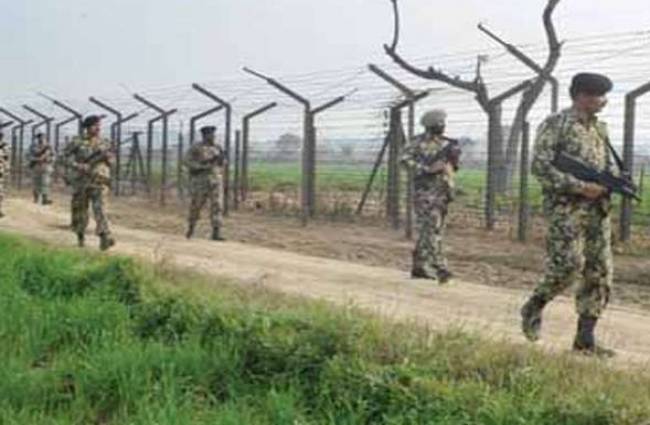 नागरिक के पास से काफी सामान बरामद हुआ है