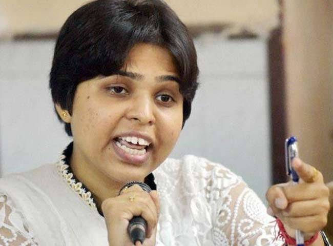 भूमाता ब्रिगेड की अध्यक्ष तृप्ति‍ देसाई