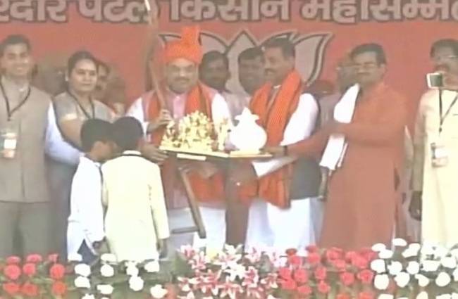 अमित शाह रणनीति के तहत यूपी चुनाव की तैयारियोें में जुटे हैं