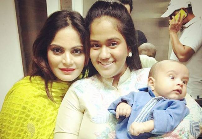 इफ्तार की ये तस्वीर अर्प‍िता ने इंस्टाग्राम पर शेयर की