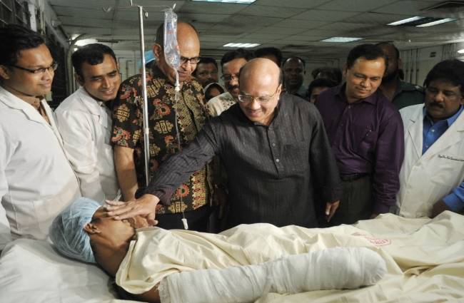 सरकार उठा रही इलाज का खर्च