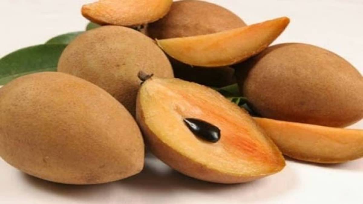 चीकू खाने ये 10 फायदे रखेंगे आपको स्वस्थ... - 10 health benefits of sapota fruit - AajTak