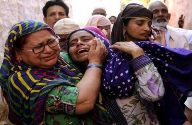 अखलाक का गमगीन परिवार (फाइल फोटो)