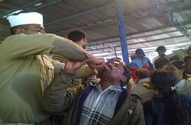 प्रसाद में मछली देने की 160 साल पुरानी परंपरा है