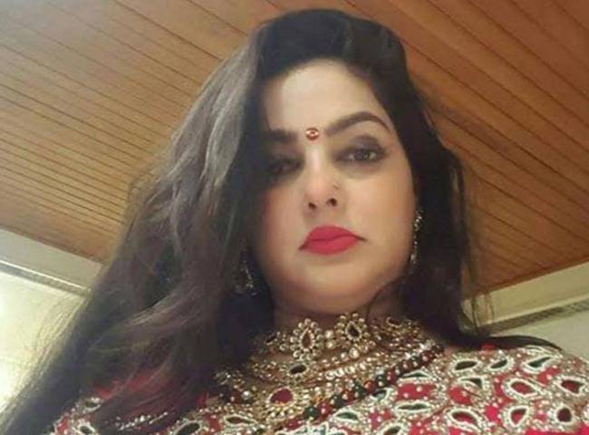 केन्या में ड्रग्स कारोबारियों की मीटिंग में थी ममता कुलकर्णी