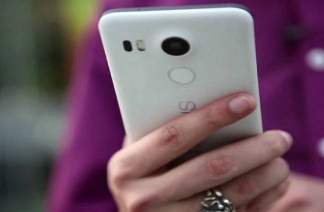 स्मार्ट फोन से रचाई शादी