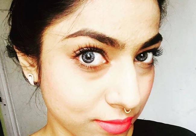 रितिका गुलाटी