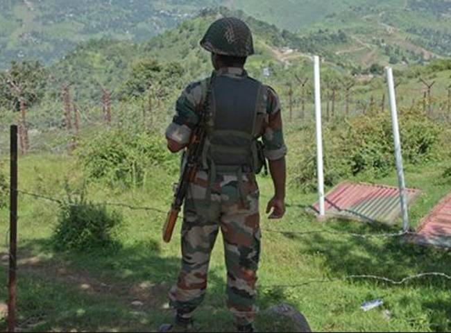 सुबह 9 बजे घर में घुसे 5-6 संदिग्ध आतंकी