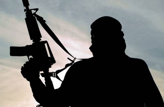 दोनों संगठन के लिए धन जुटाते थे