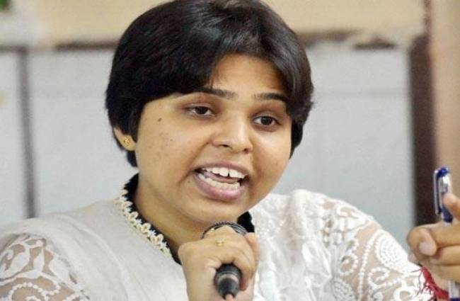 तृप्ति देसाई ने जारी किया वीडियो