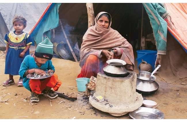 बेहाल सरकारी राहत कैंप