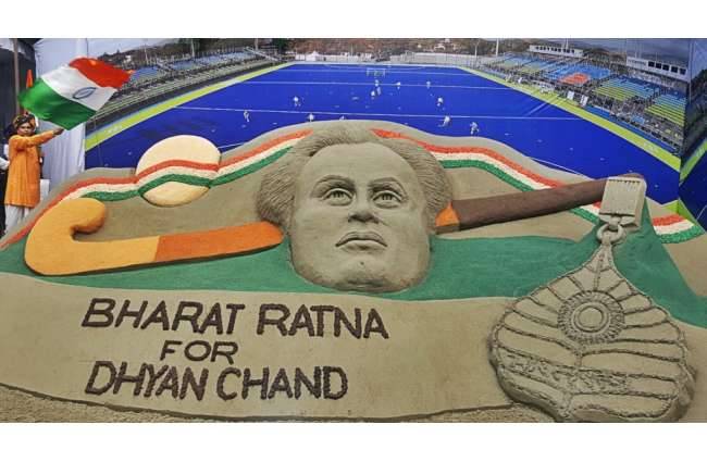 ध्यानचंद ने तीन ओलंपिक गोल्ड मेडल दिलवाए