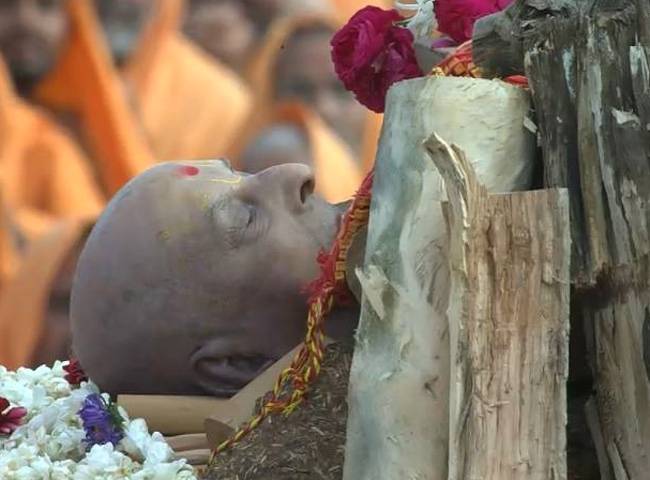 प्रमुख स्वामी का पार्थ‍िव शरीर