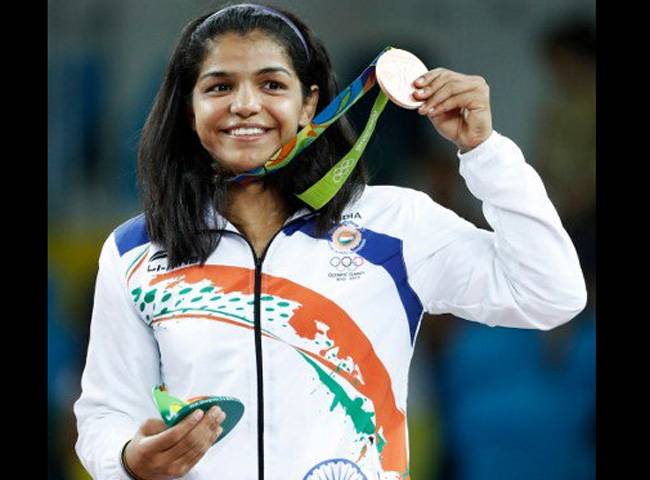 ब्रॉन्ज मेडल जीतने के बाद साक्षी मलिक