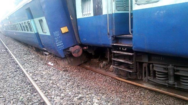 तिरुवनंतपुरम-मंगलोर एक्सप्रेस के 12 डिब्बे पटरी से उतरे