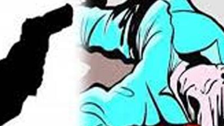 पुलिस हत्यारोपियों की तलाश कर रही है