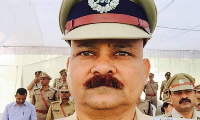 सुरेंद्र वर्मा फिलहाल लखनऊ में सीबीसीआईडी के पुलिस अधीक्षक पद पर थे