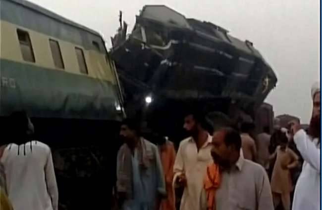 पाकिस्तान में ट्रेन हादसा